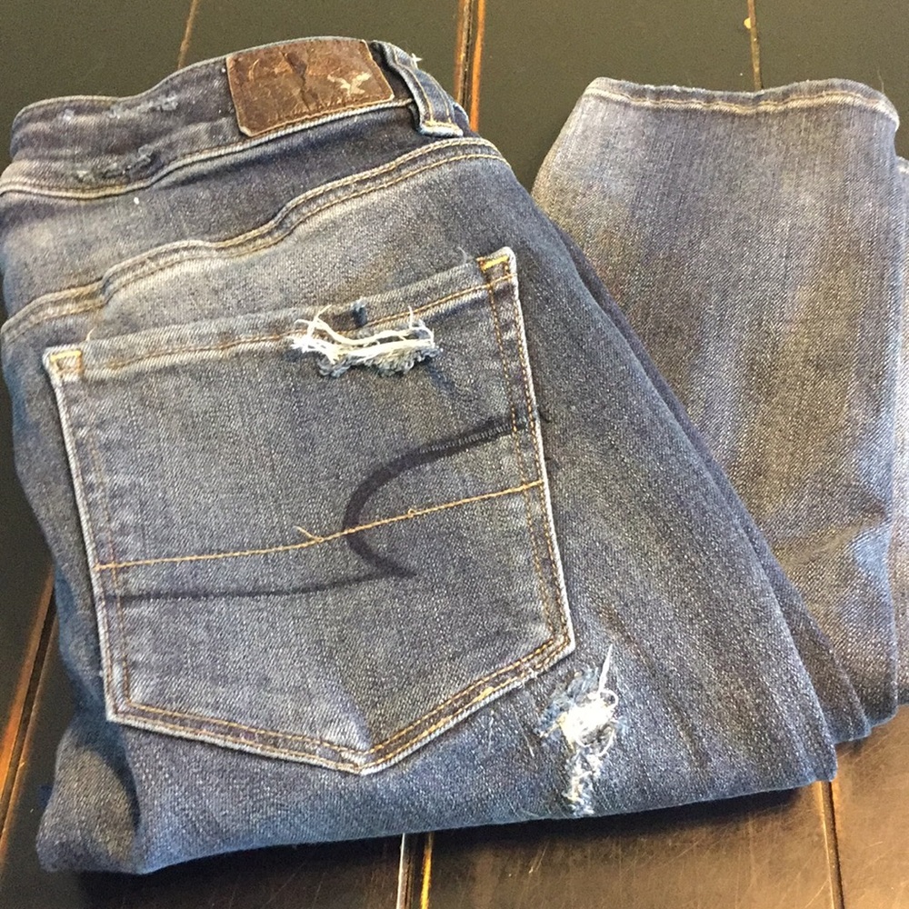 American Eagle Distressed Jeans